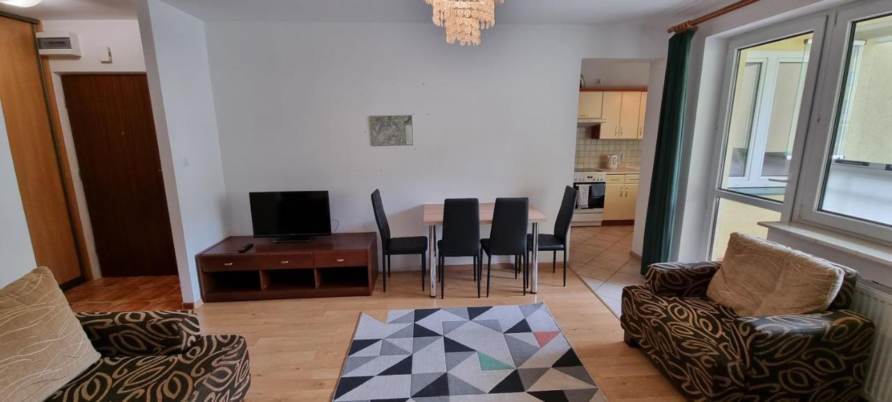 Przytulny - Blisko Centrum Apartment *